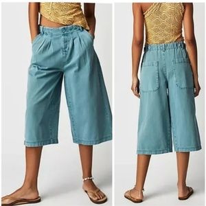 Free People Rain Gaucho Capris Wide Legs Size 8